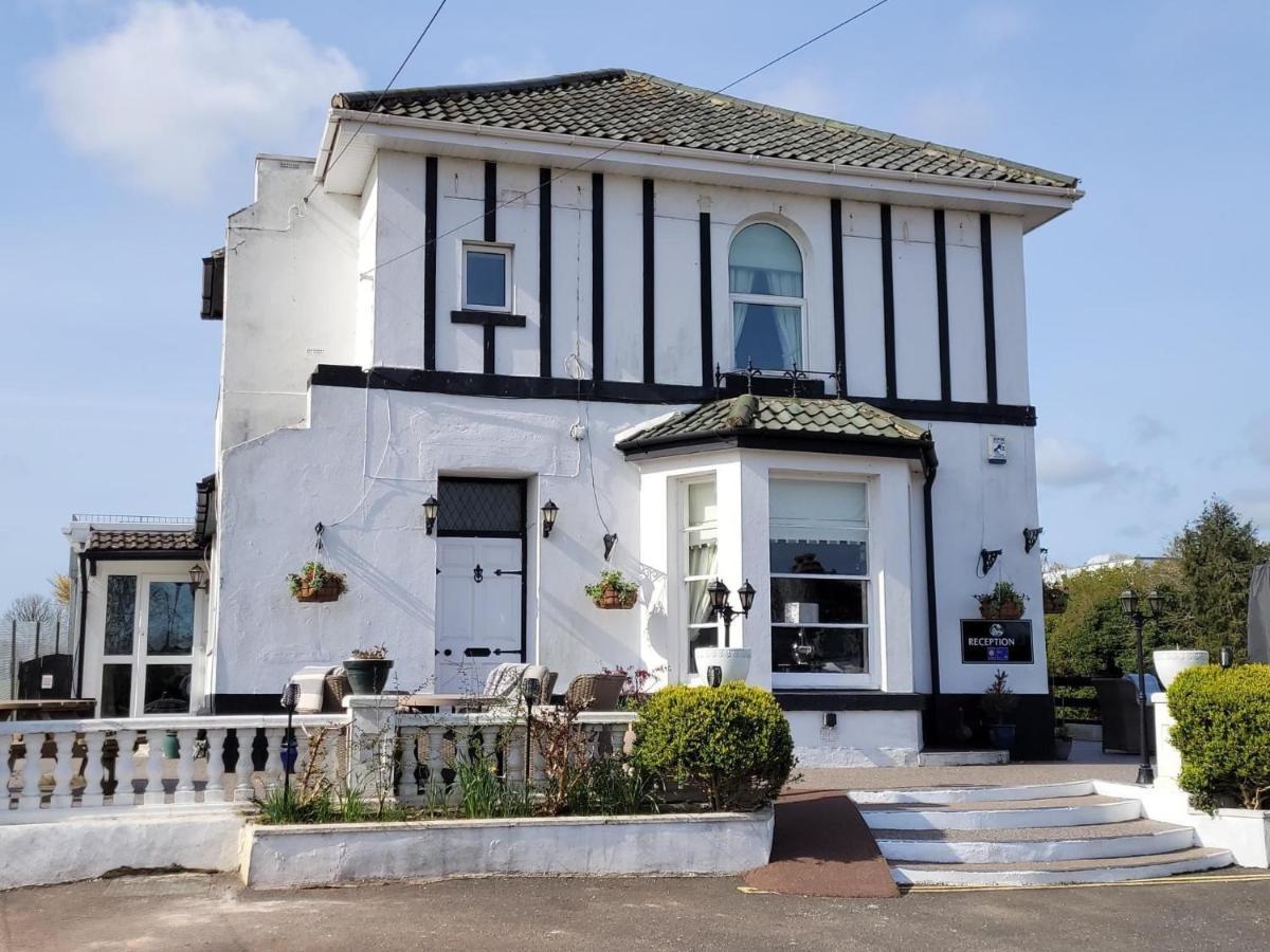 The Station Guest House Galmpton エクステリア 写真