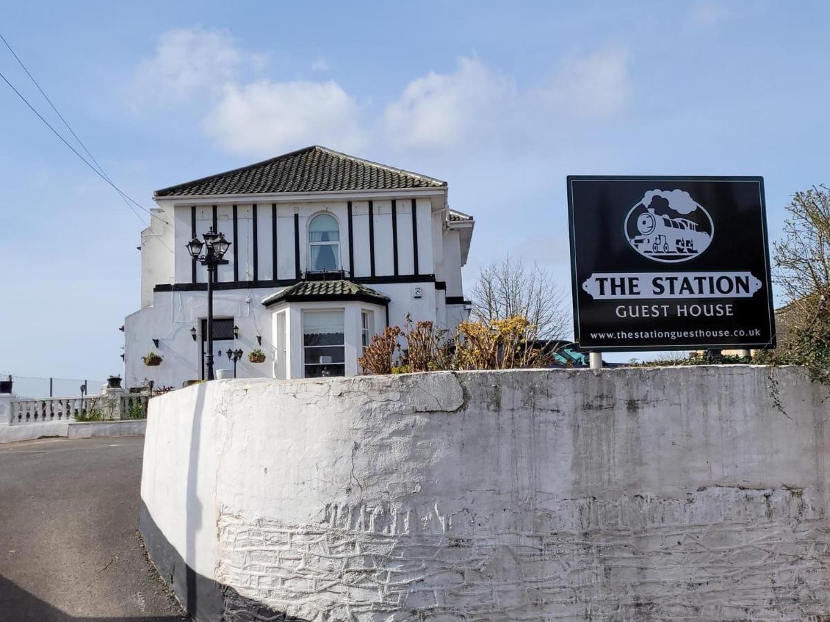The Station Guest House Galmpton エクステリア 写真