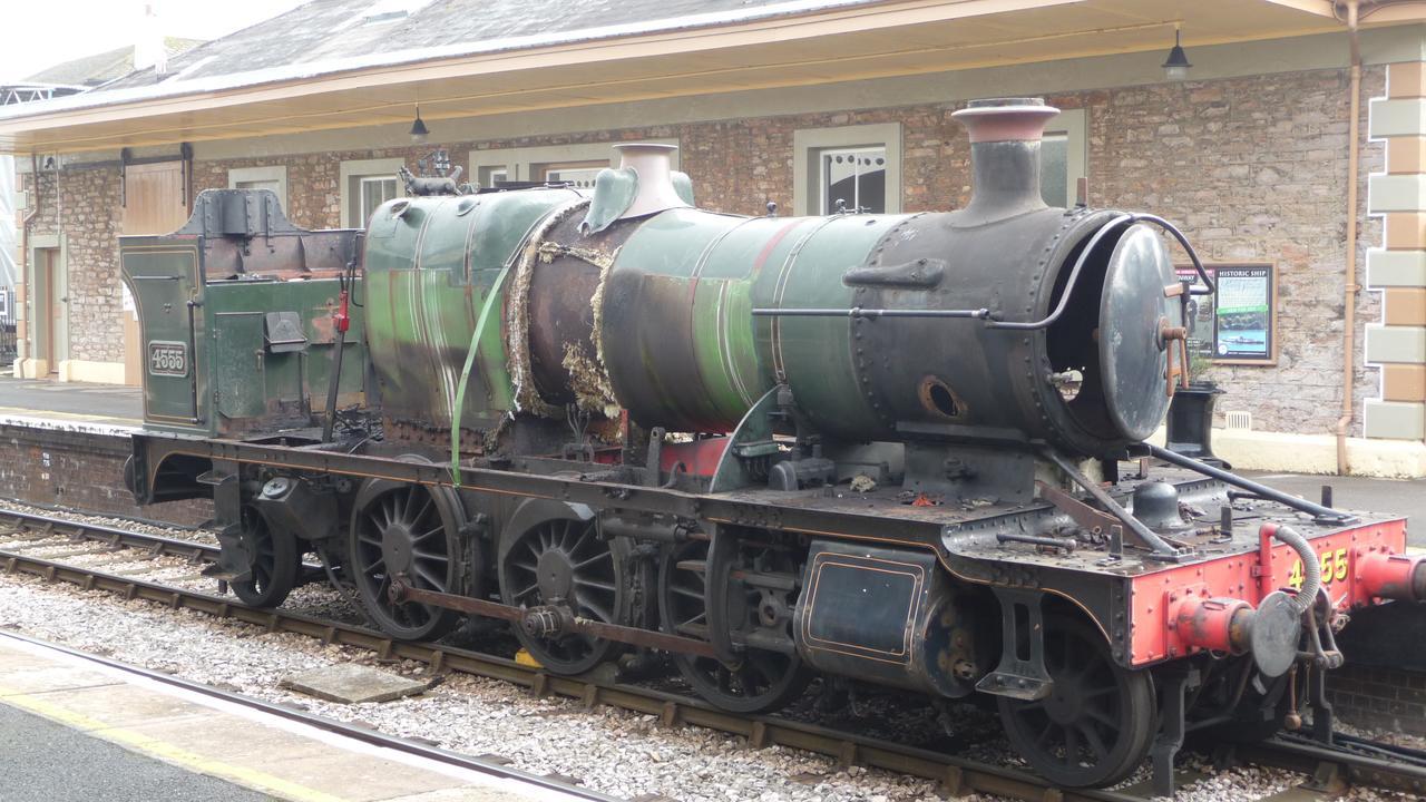 The Station Guest House Galmpton エクステリア 写真